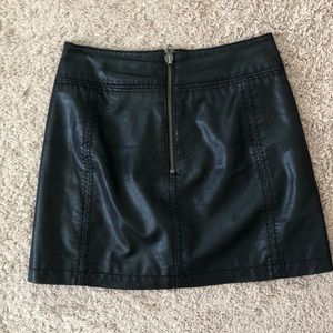 Free People BLACK zip up leather skirt